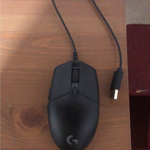 Lenovo ThinkPad T490s 14 inch (1TB, Intel Core i5 8th Gen 8GB RAM 480GB SSD W11P - Picture 4 of 9